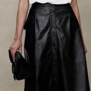 Banana Republic Black Pleated Midi Skirt for Night Out